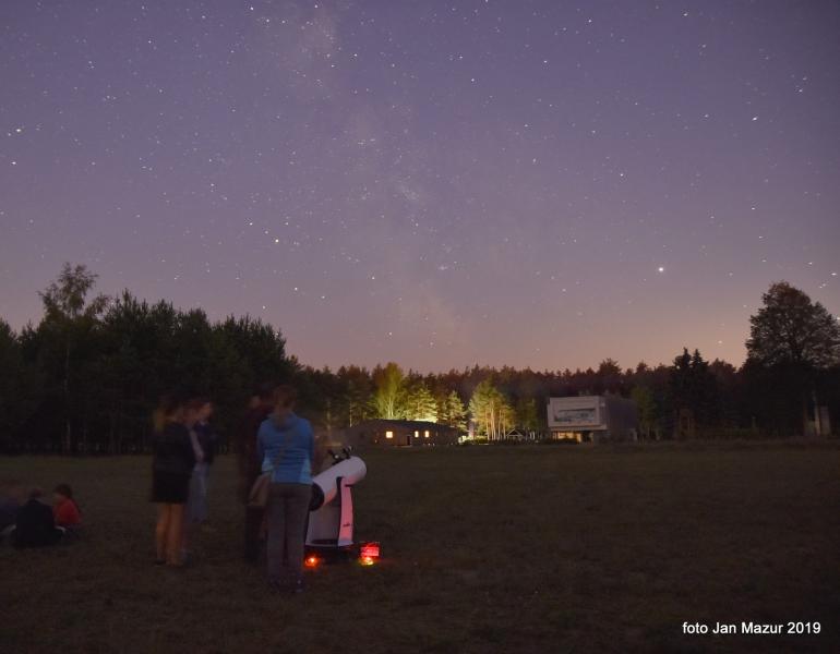 Wakacje z Astronomią