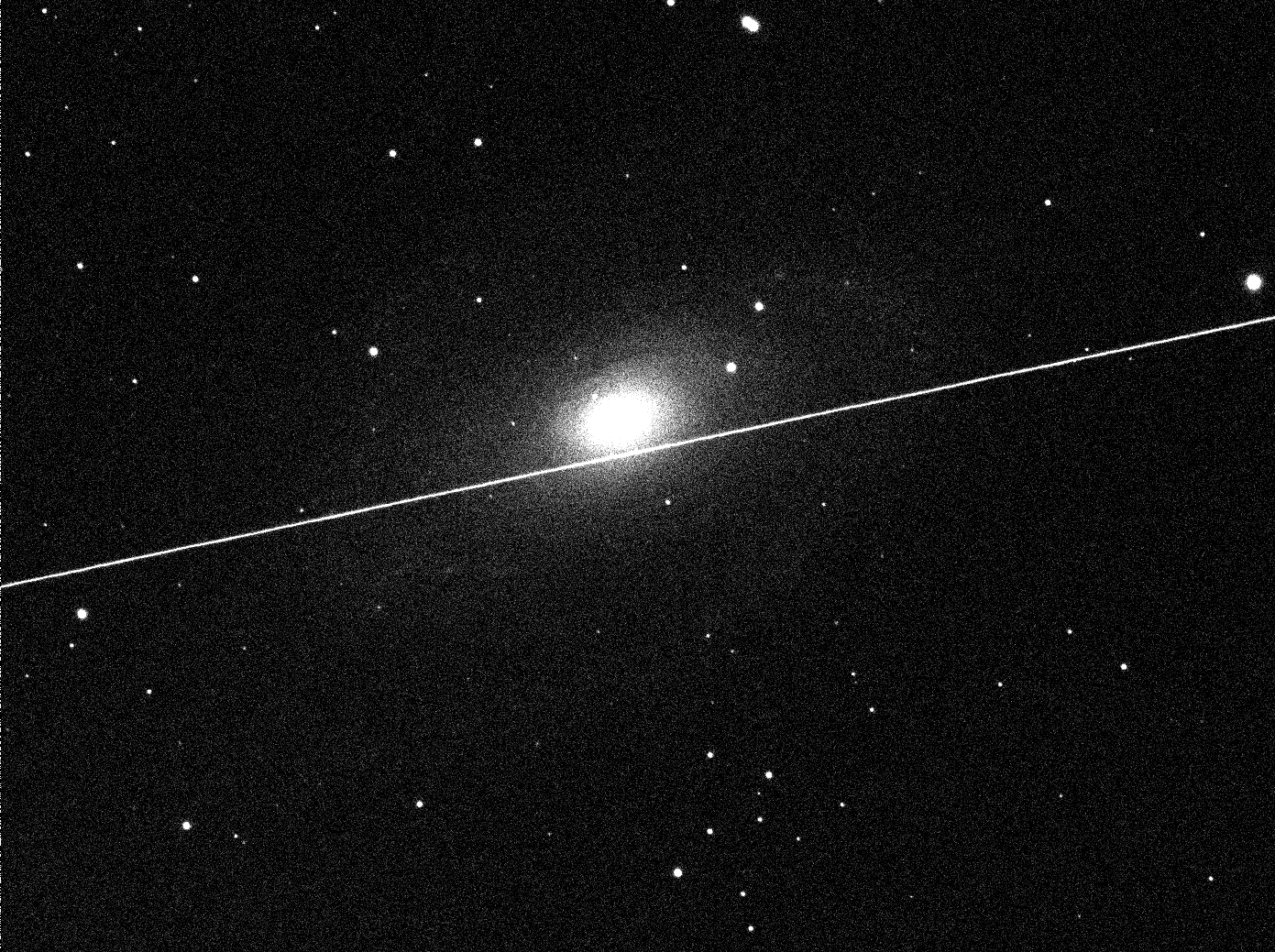 M81,Starlink,satelita